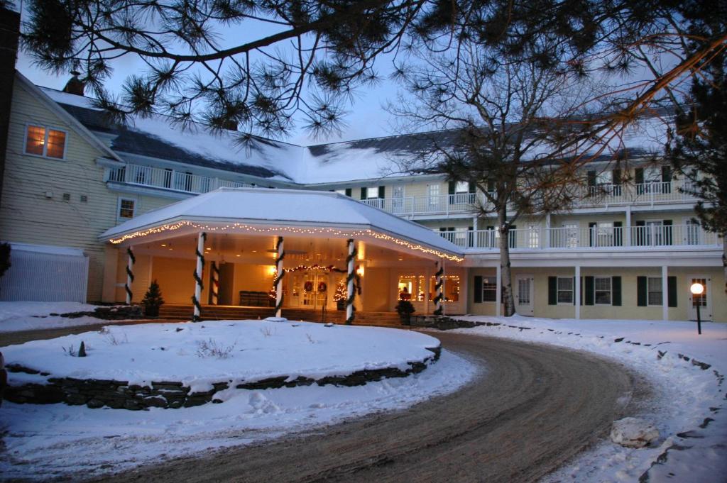 Sugarbush Inn Warren Экстерьер фото